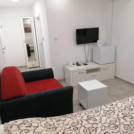 Airport View Apartamento *