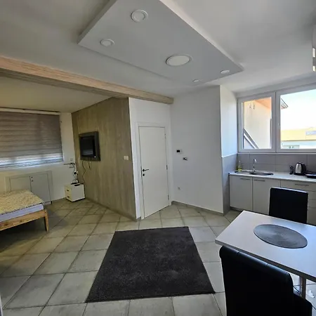 Airport View Apartament